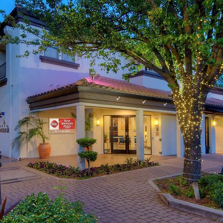 Best Western Plus Palm Court Hotel Davis Exterior foto