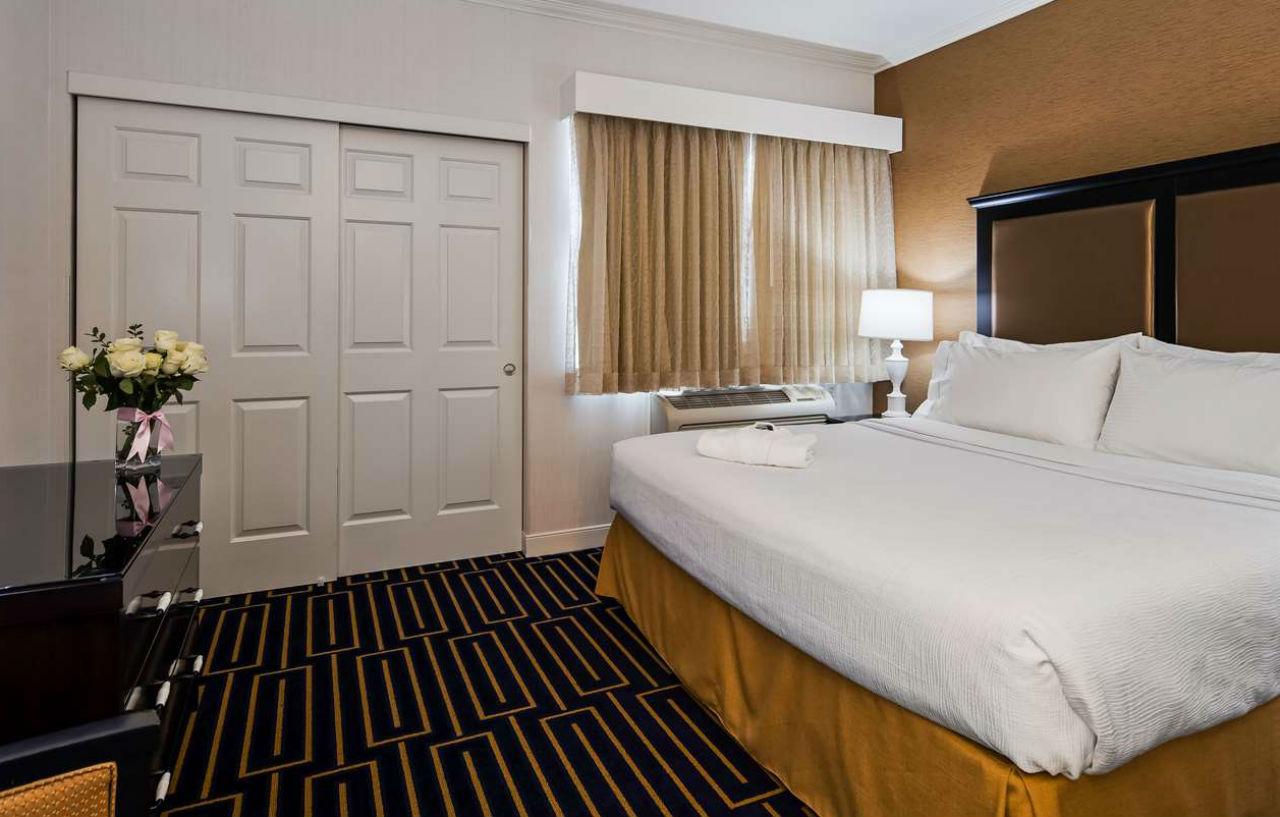 Best Western Plus Palm Court Hotel Davis Exterior foto