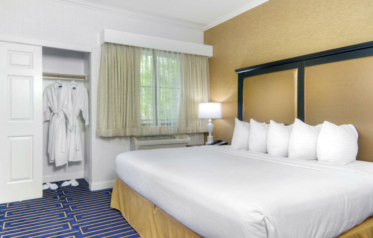 Best Western Plus Palm Court Hotel Davis Exterior foto