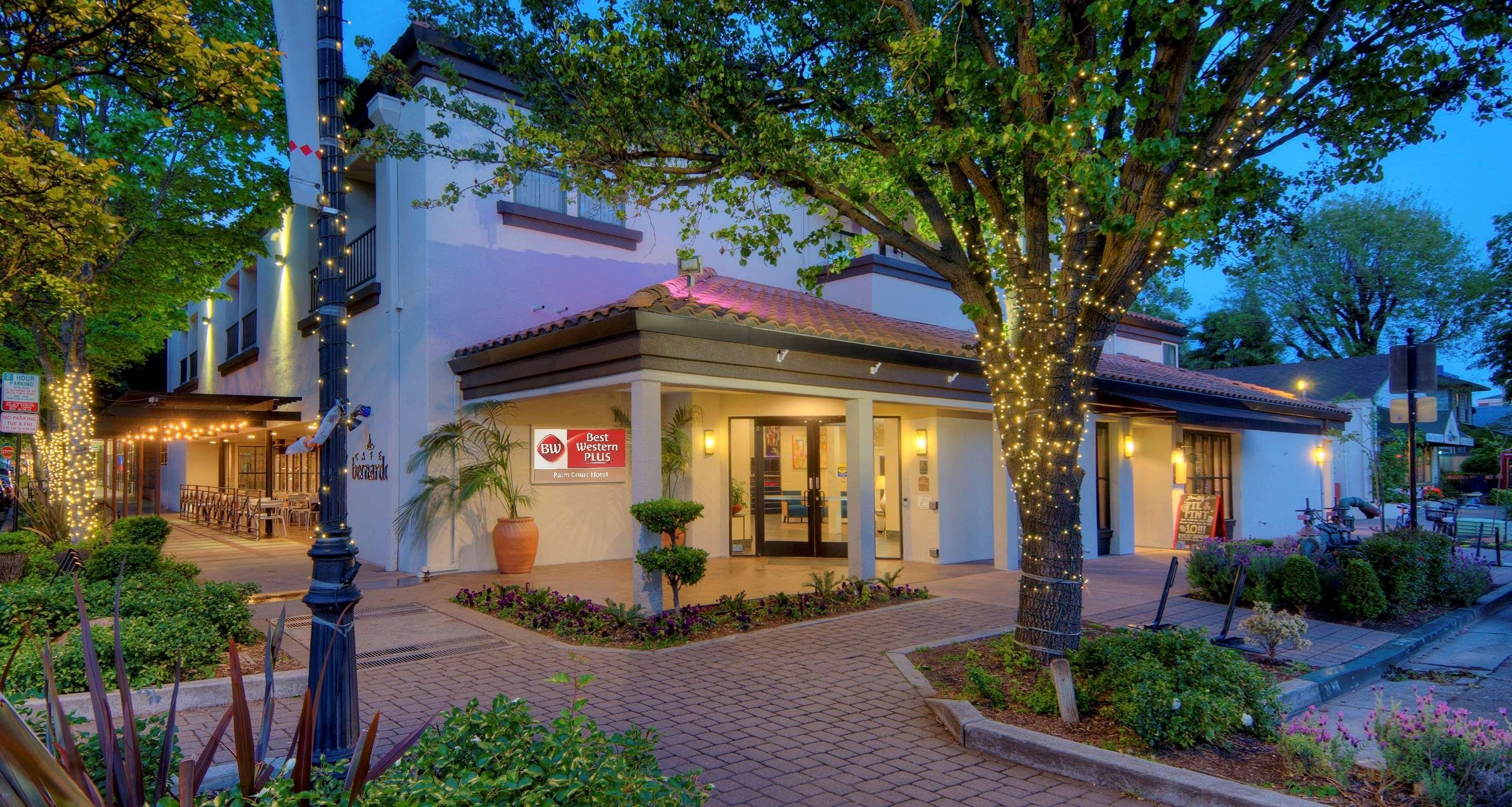 Best Western Plus Palm Court Hotel Davis Exterior foto