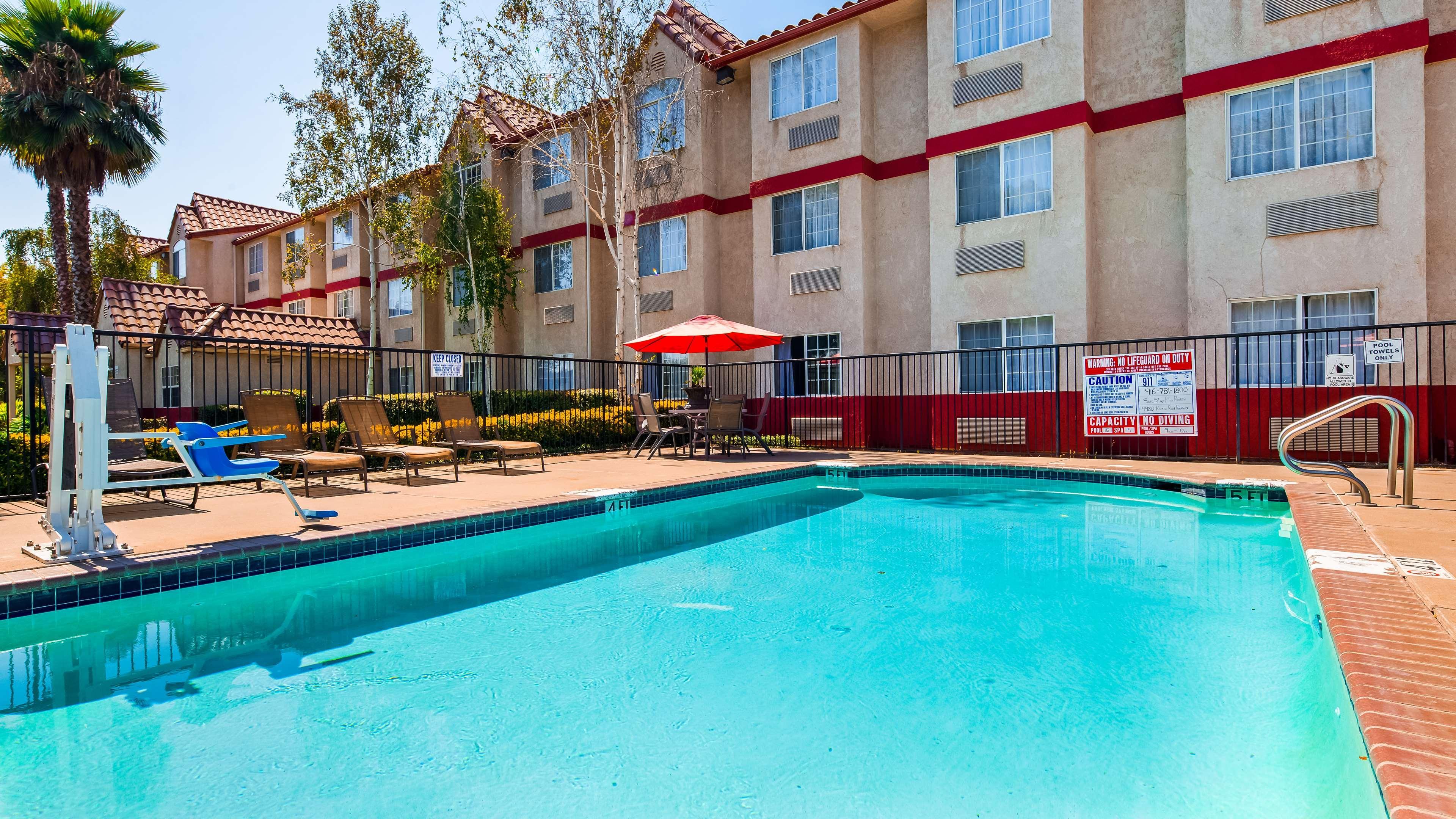 Best Western Plus Palm Court Hotel Davis Exterior foto