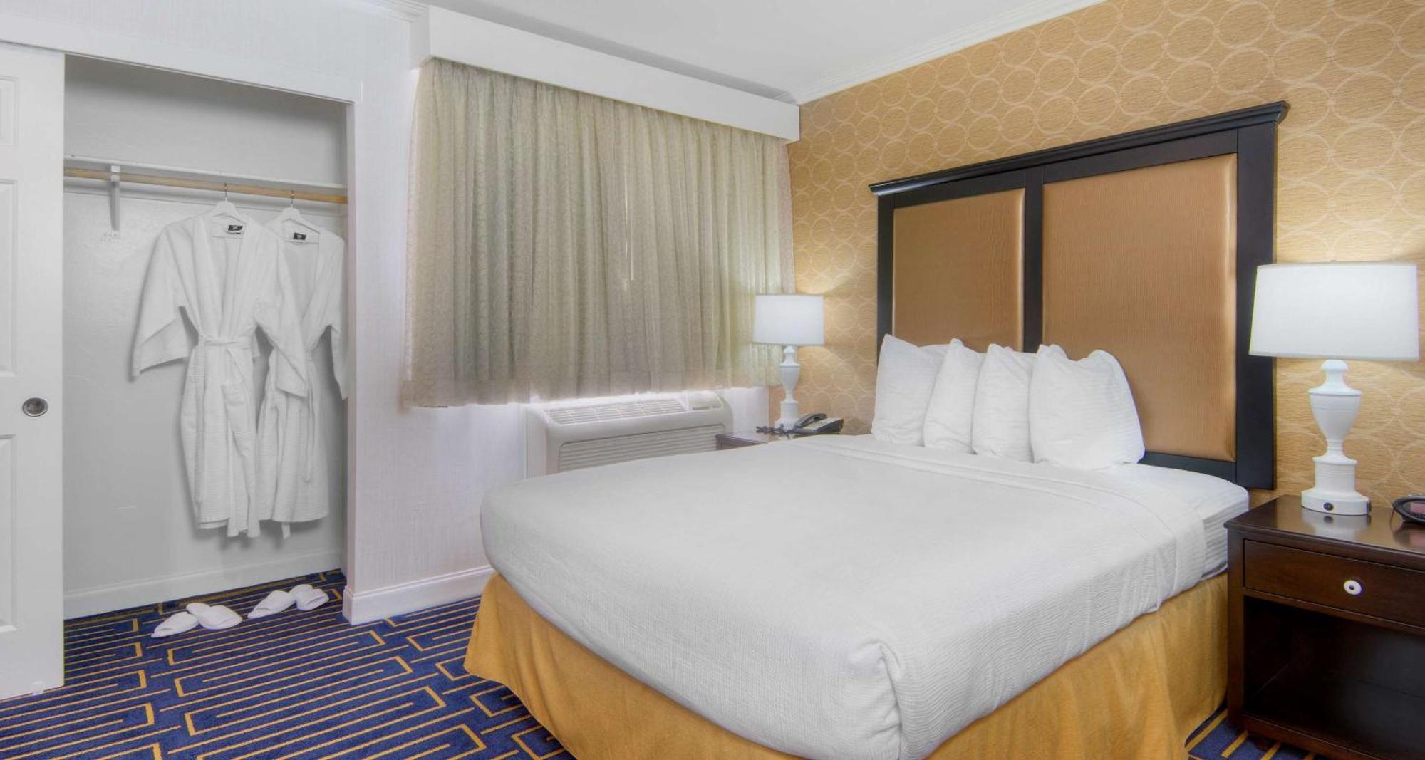 Best Western Plus Palm Court Hotel Davis Exterior foto