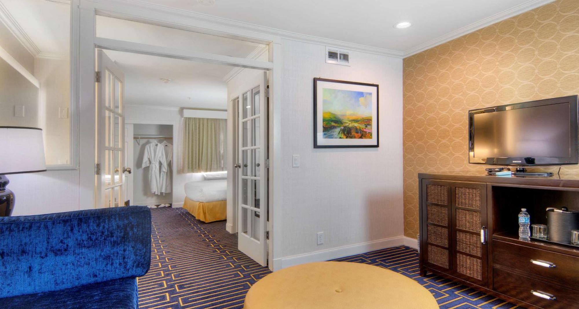 Best Western Plus Palm Court Hotel Davis Exterior foto