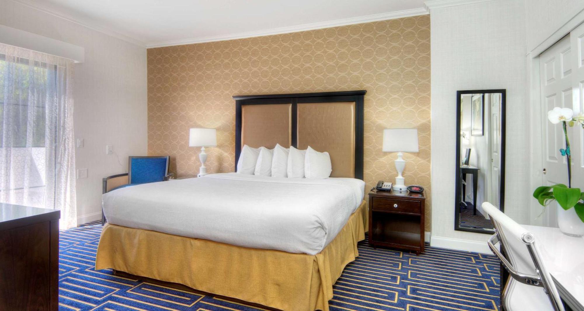 Best Western Plus Palm Court Hotel Davis Exterior foto