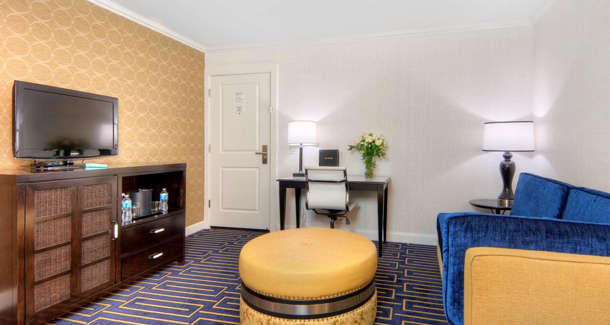 Best Western Plus Palm Court Hotel Davis Exterior foto