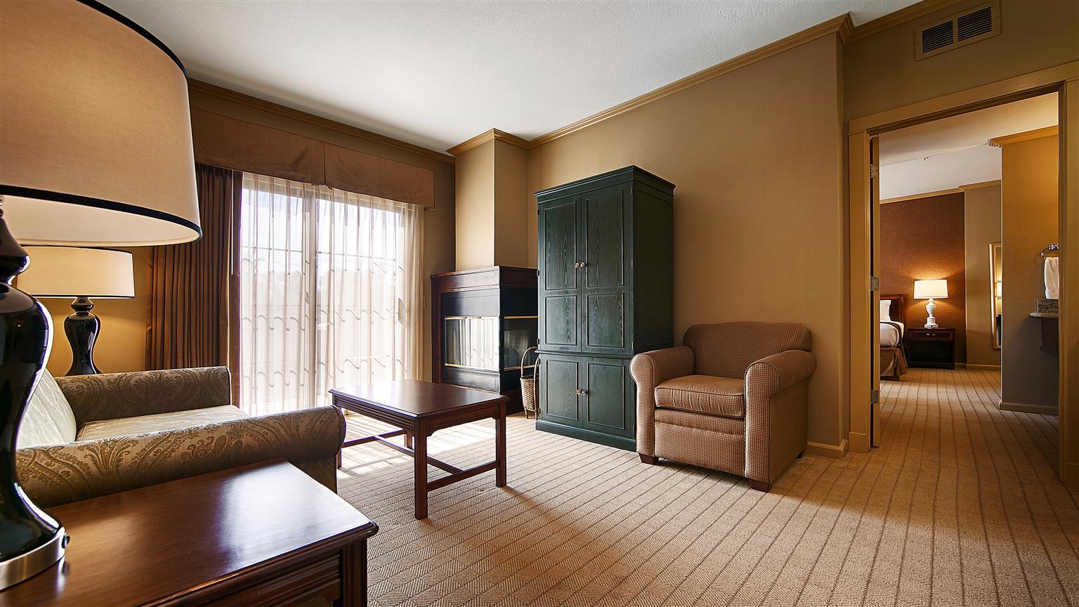 Best Western Plus Palm Court Hotel Davis Exterior foto