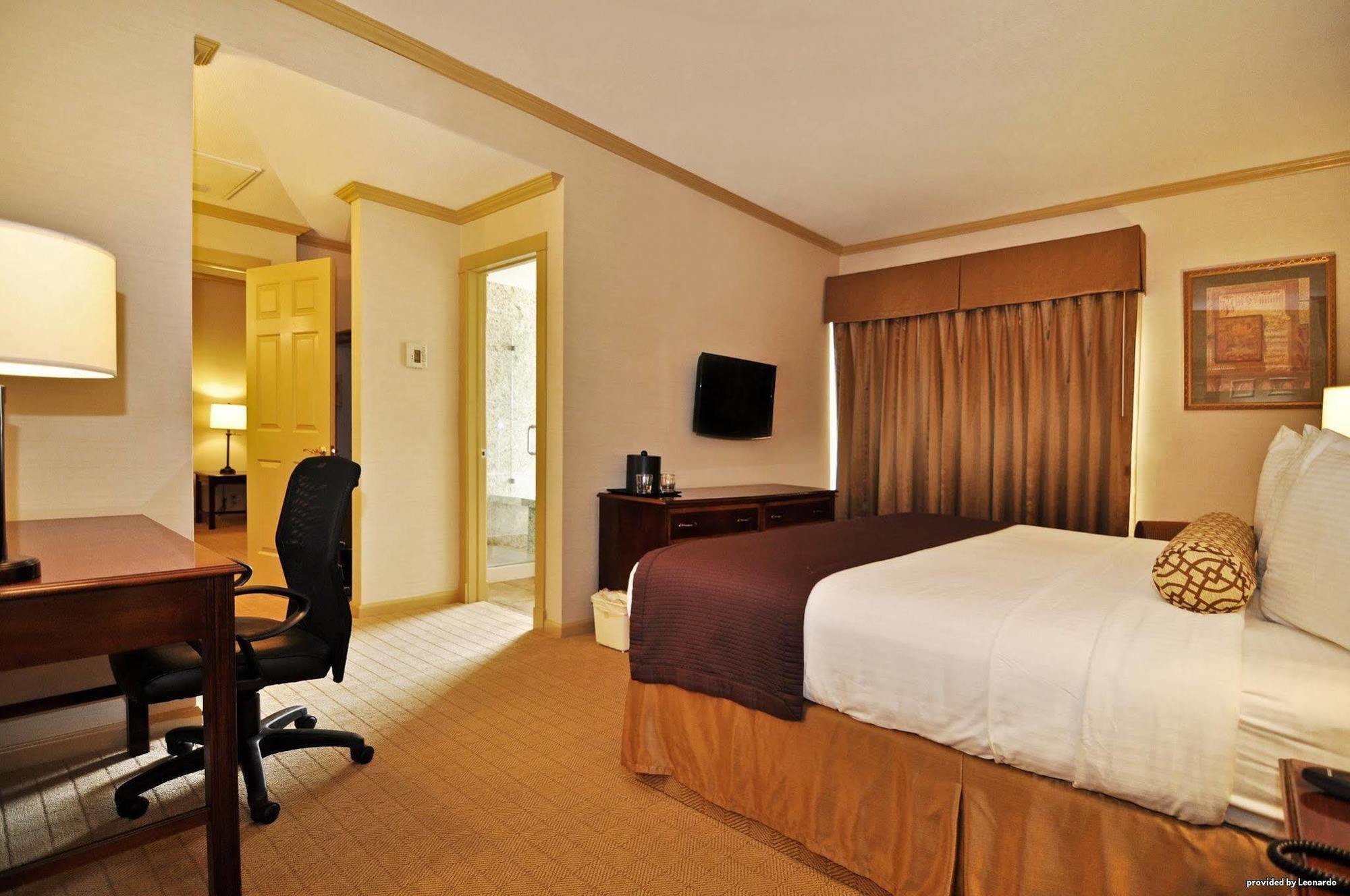 Best Western Plus Palm Court Hotel Davis Quarto foto